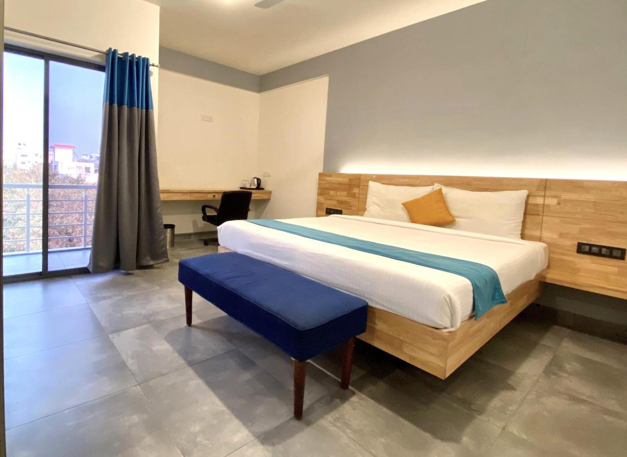 Aura Corporate Suites Bangalore Exterior photo